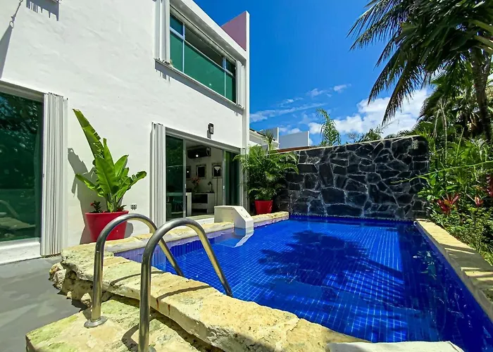 Lux 4br Playacar With Pool *