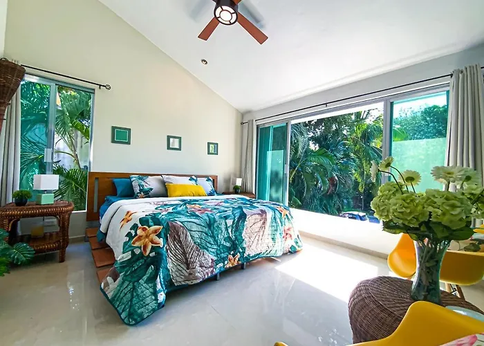 Lux 4br Playacar With Pool Villa